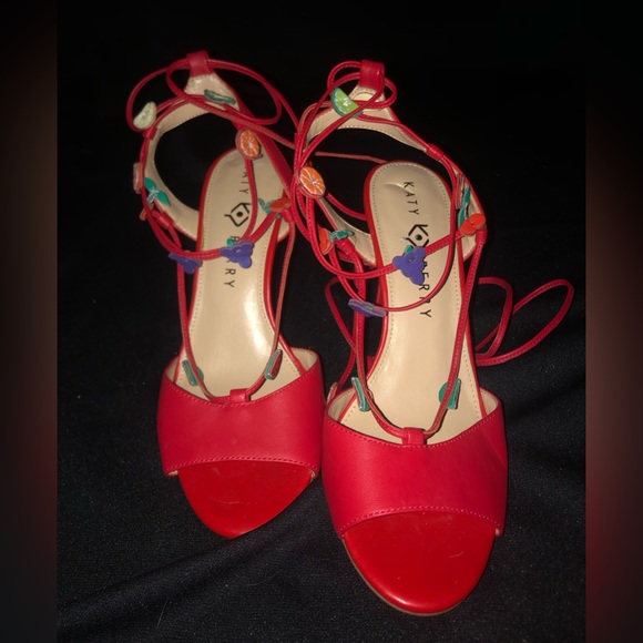 Katy Perry Fruit Heels - Picture 5 of 8